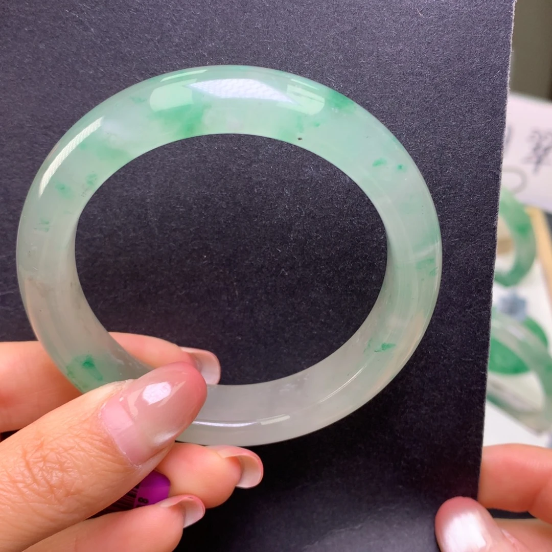 石英质玉（非洲翠）未镶嵌手镯5859白冰飘花