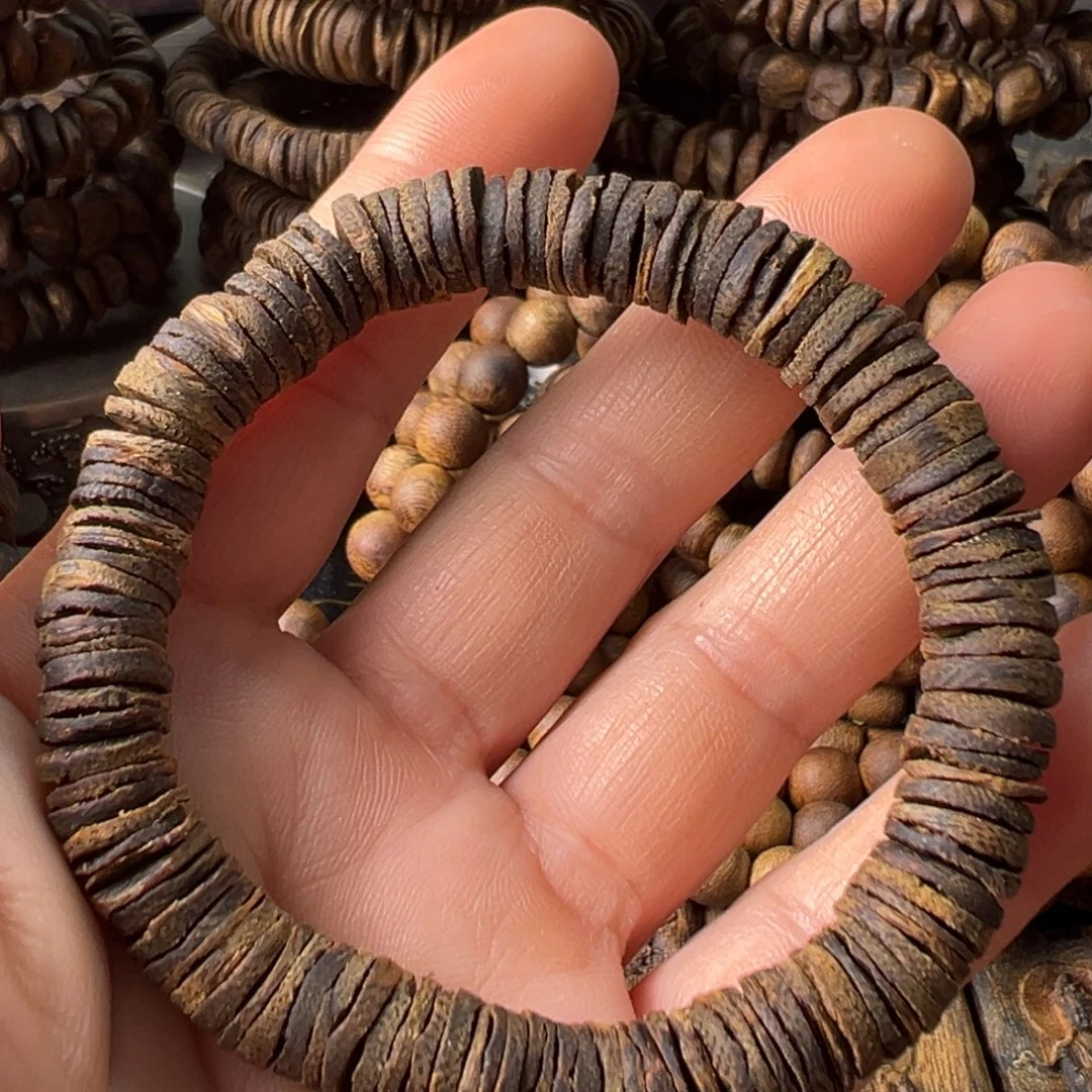 旺***旺沉香手串1.0奇楠片珠单圈