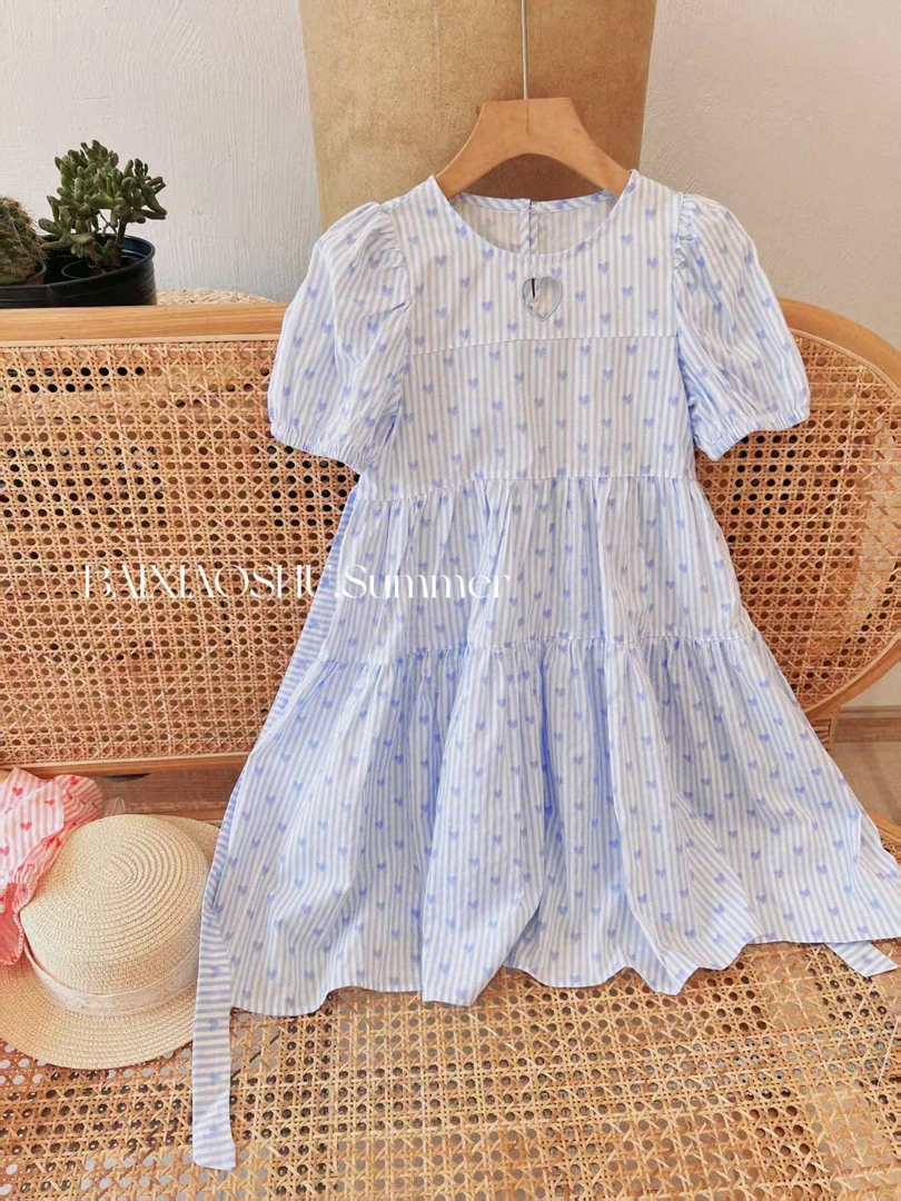 白小树女童蓝色镂空爱心连衣裙夏季