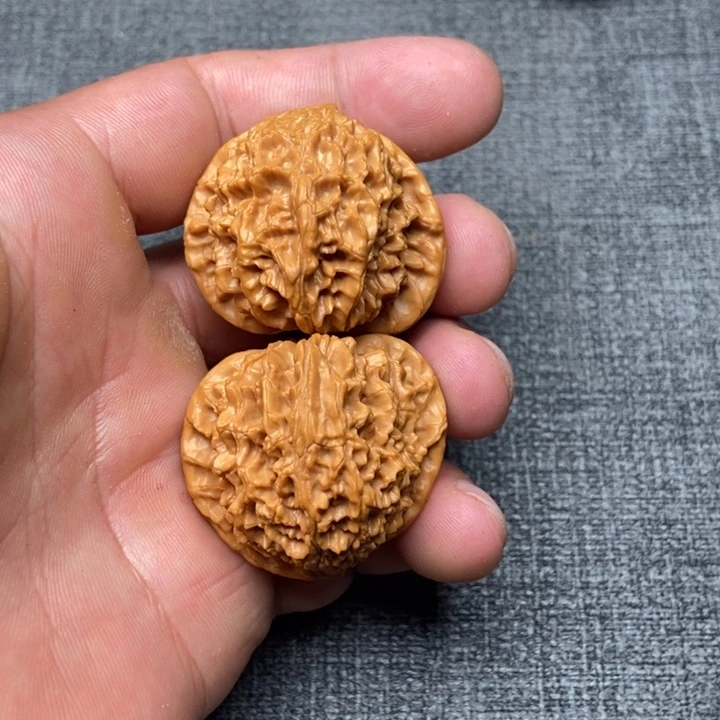 把件文玩核桃阿****?小麻子阿骨朵