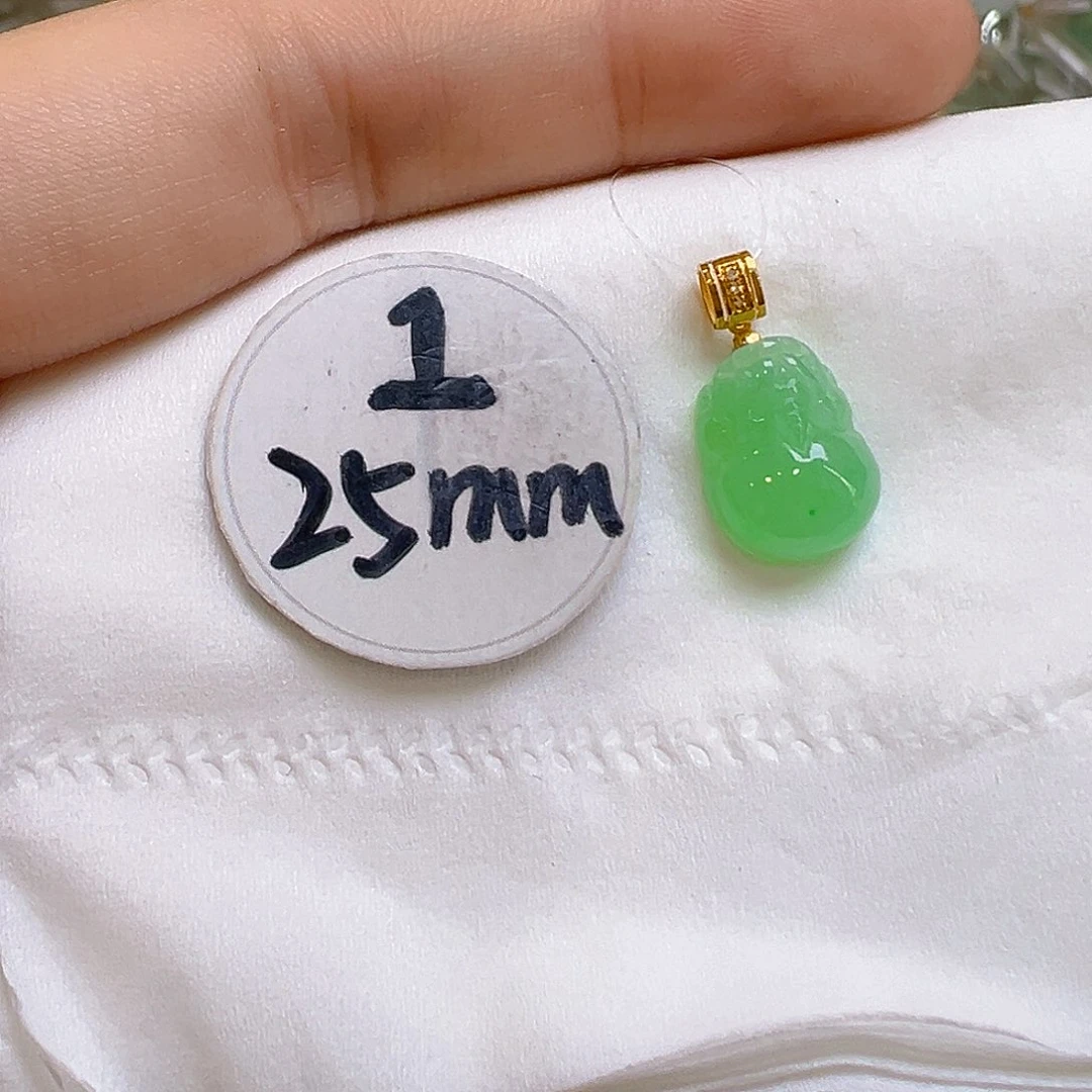 翡翠颈饰18K金镶嵌翡翠