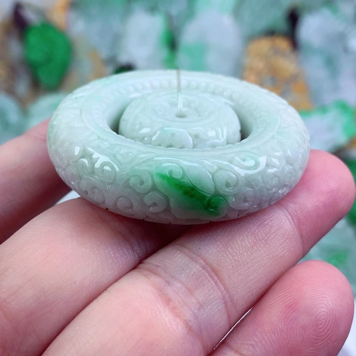 吊坠(不含链)未镶嵌翡翠
