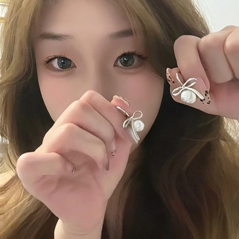 合金耳饰 太温柔了！蝴蝶结耳钉女时尚高级感耳环小众独特耳饰品
