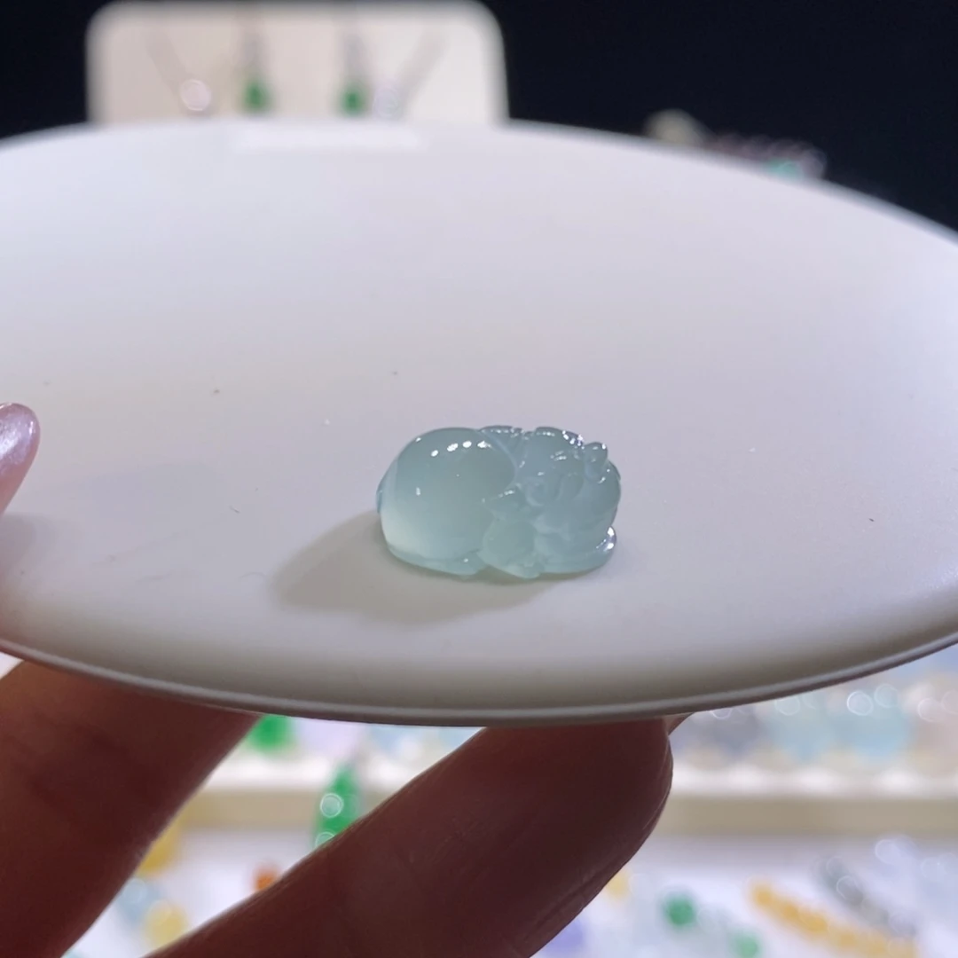 翡翠未镶嵌颈饰翡翠冰晴三脚蝉