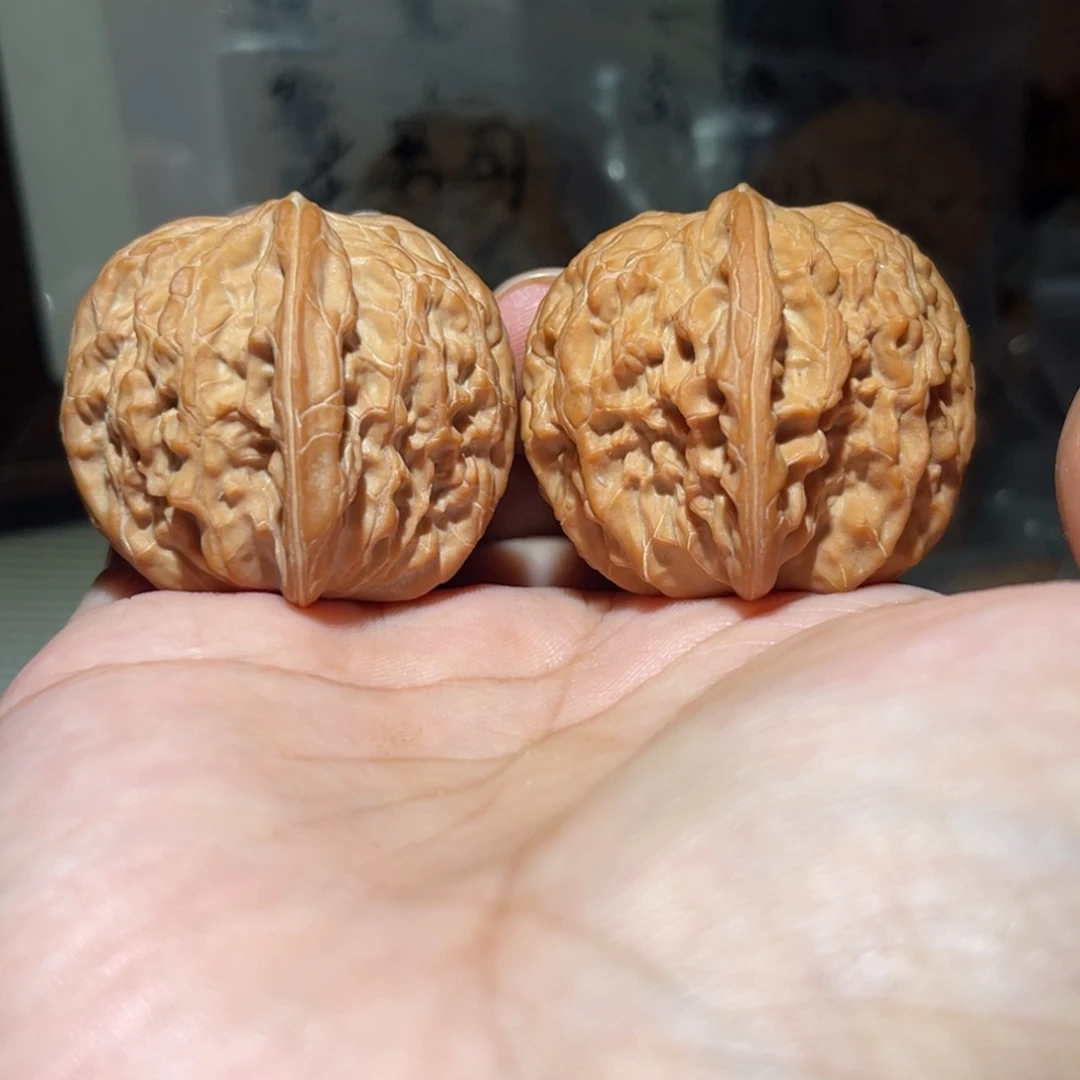 向***。吊坠文玩核桃40磨盘核桃