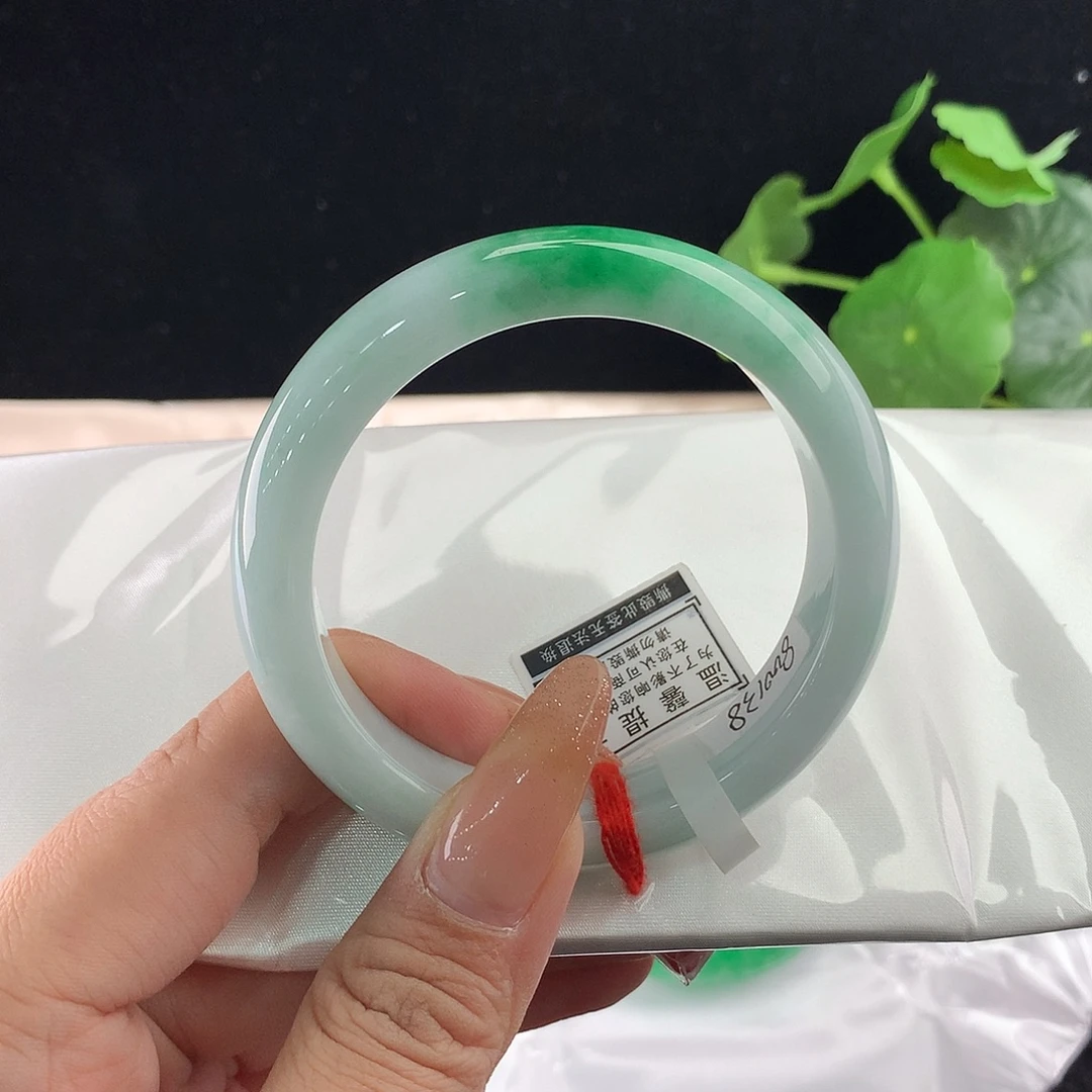 翡翠未镶嵌手镯正55