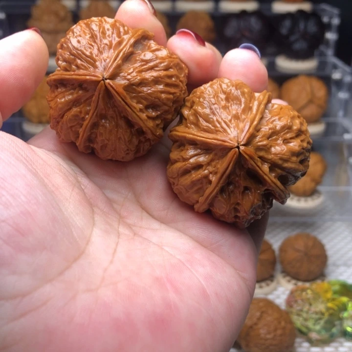 把件文玩核桃33洛神牡丹四楞42尺