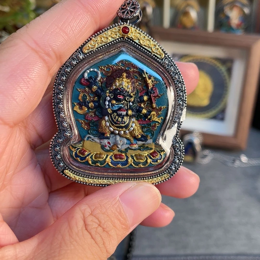 泥塑丁****?黑白六臂双面c擦擦