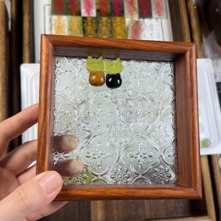 黑***桃合金蛇纹石玉颈饰