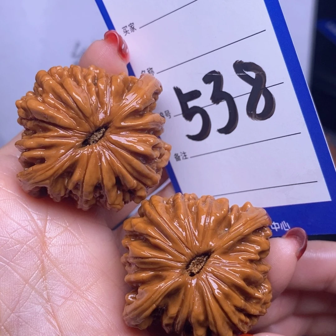 文玩核桃把件538/44.5四座楼