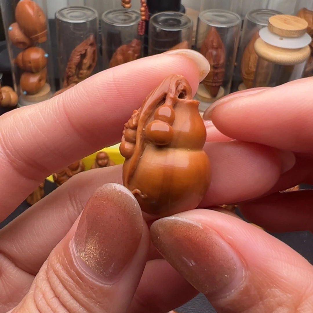 吱***吱吊坠橄榄核葫芦单子