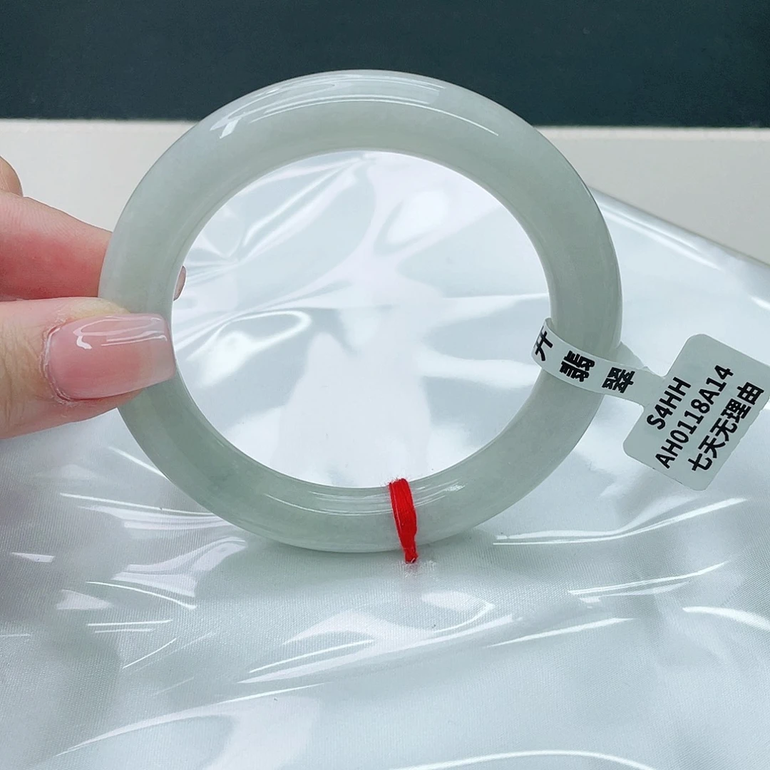 翡翠手镯未镶嵌圆60