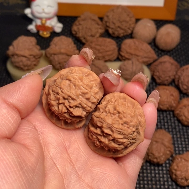 文玩核桃把件一***.35野生