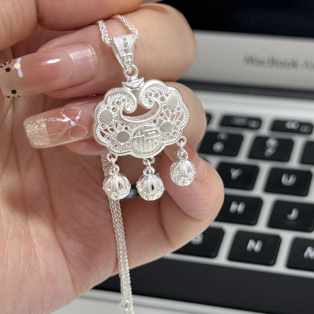 坠链均足银 足银圆款锁包镂空小球吊坠福锁