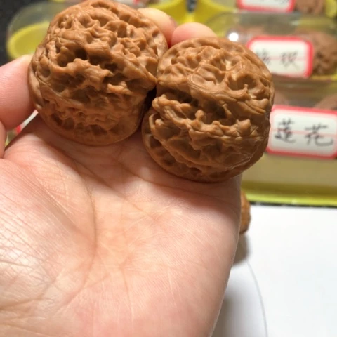 吊坠文玩核桃罗**主血狮