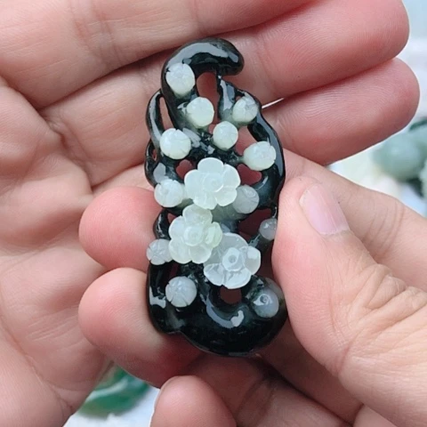 独山玉颈饰未镶嵌小*