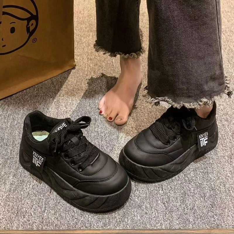 Ou Shi Yuan/欧诗媛秋冬时尚休闲百搭女生系带板鞋H231-1-黑