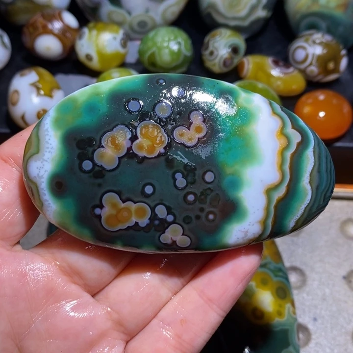 未镶嵌玛瑙/玉髓珠宝半成品92