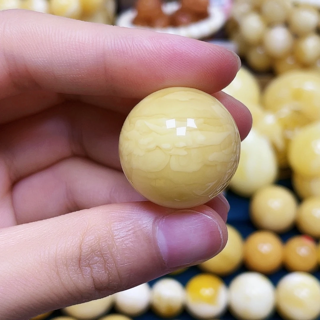 裸石琥珀未镶嵌24.3mm.瑕