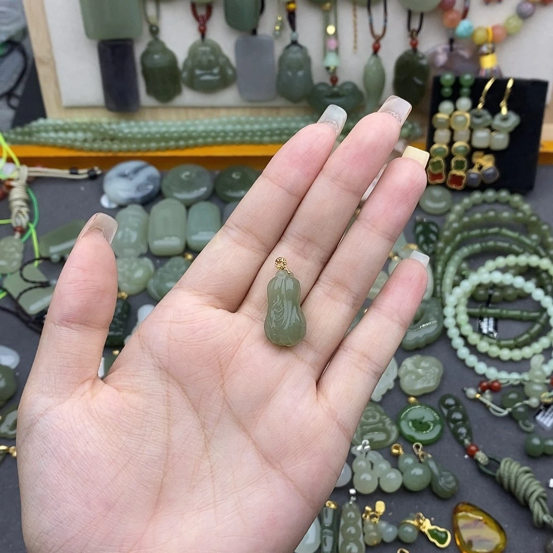 和田玉18K金镶嵌吊坠(不含链)