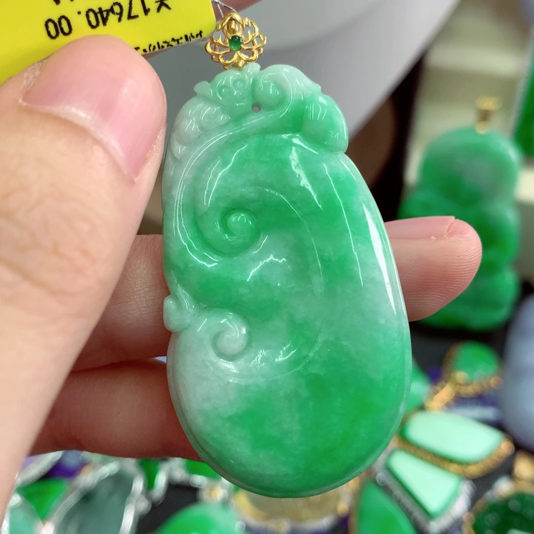 吊坠(不含链)18K金镶嵌翡翠