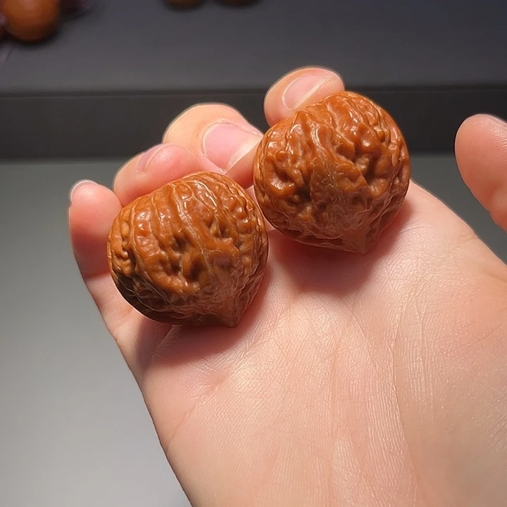 把件文玩核桃桃心671