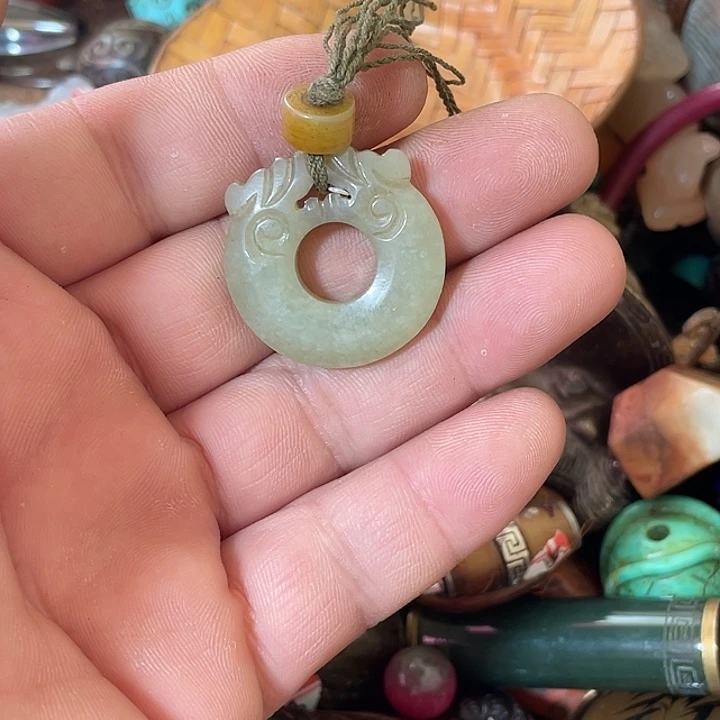 听***溪锆石纯铜合金我也很喜欢这个风格呀