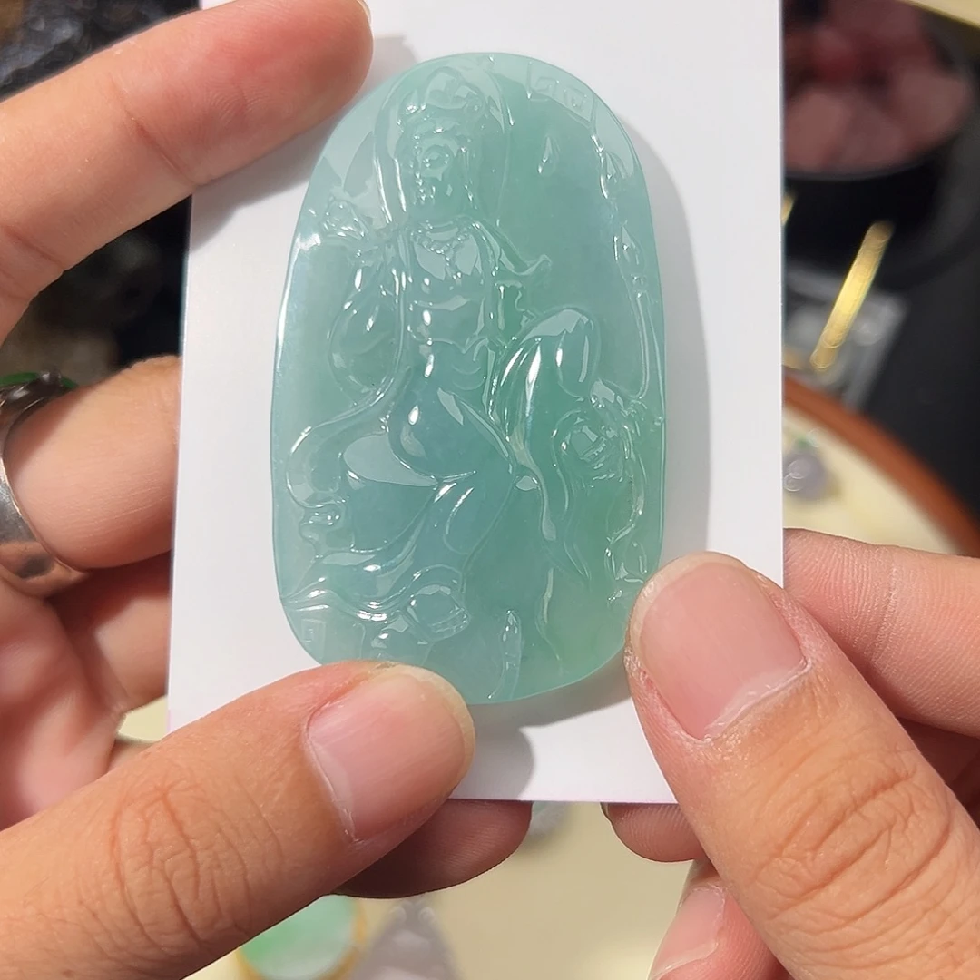翡翠未镶嵌吊坠(不含链)天空蓝冰胶老坑种观自在70*40*9