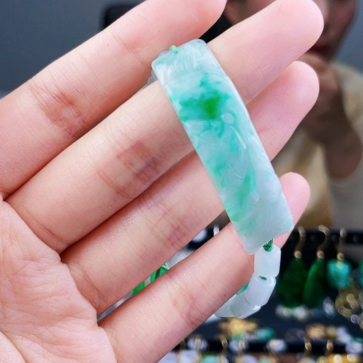 翡翠手链未镶嵌饰品