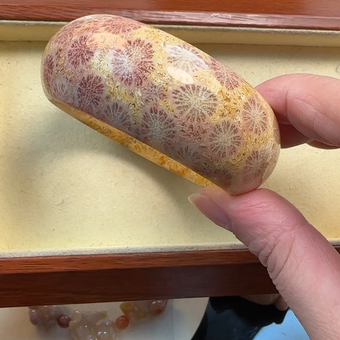 硅化珊瑚（珊瑚玉）未镶嵌手镯53-55圈