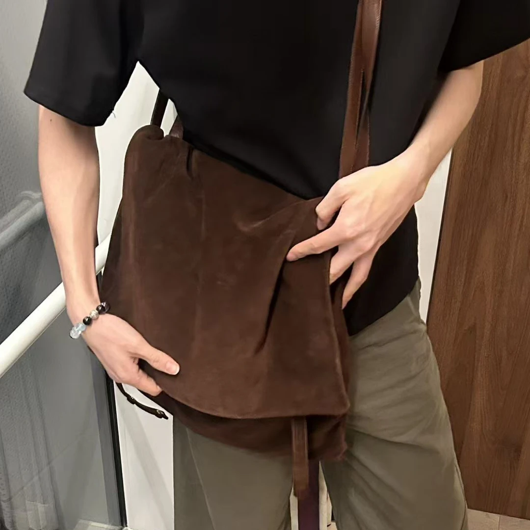 95新 BOTTEGA VENETA/葆蝶家 展会外场 bv棕咖色流浪包