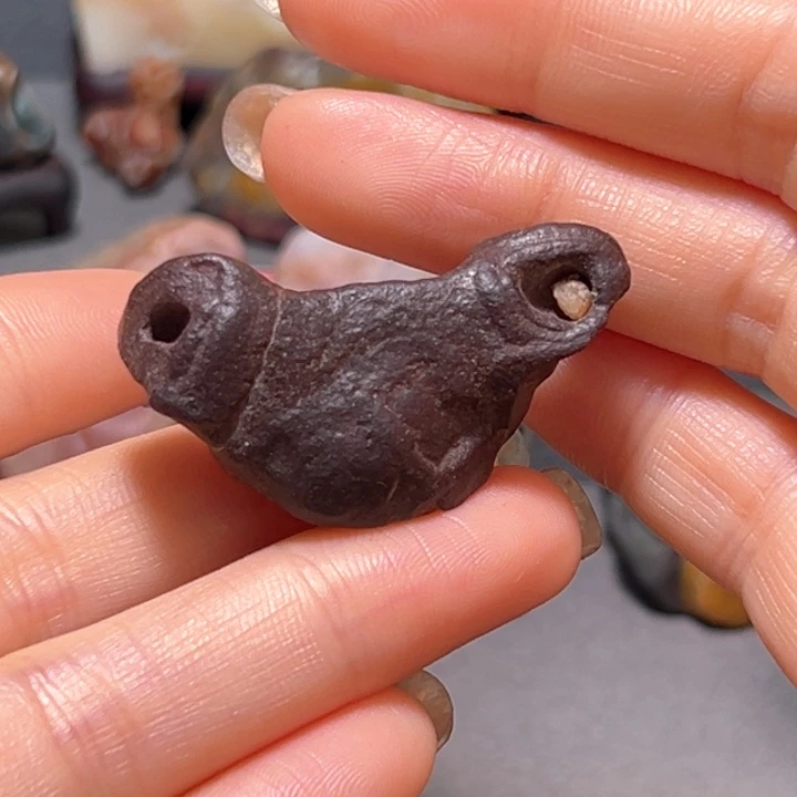 石材天然孔小鸟福利