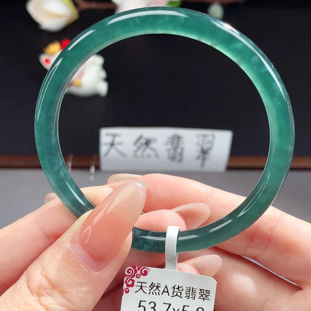 翡翠手镯（圆镯）未镶嵌