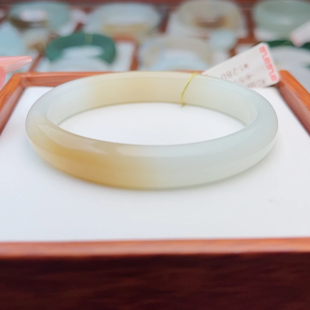 和田玉未镶嵌手镯51.6