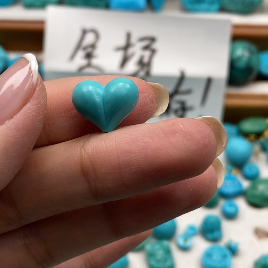 未镶嵌绿松石颈饰