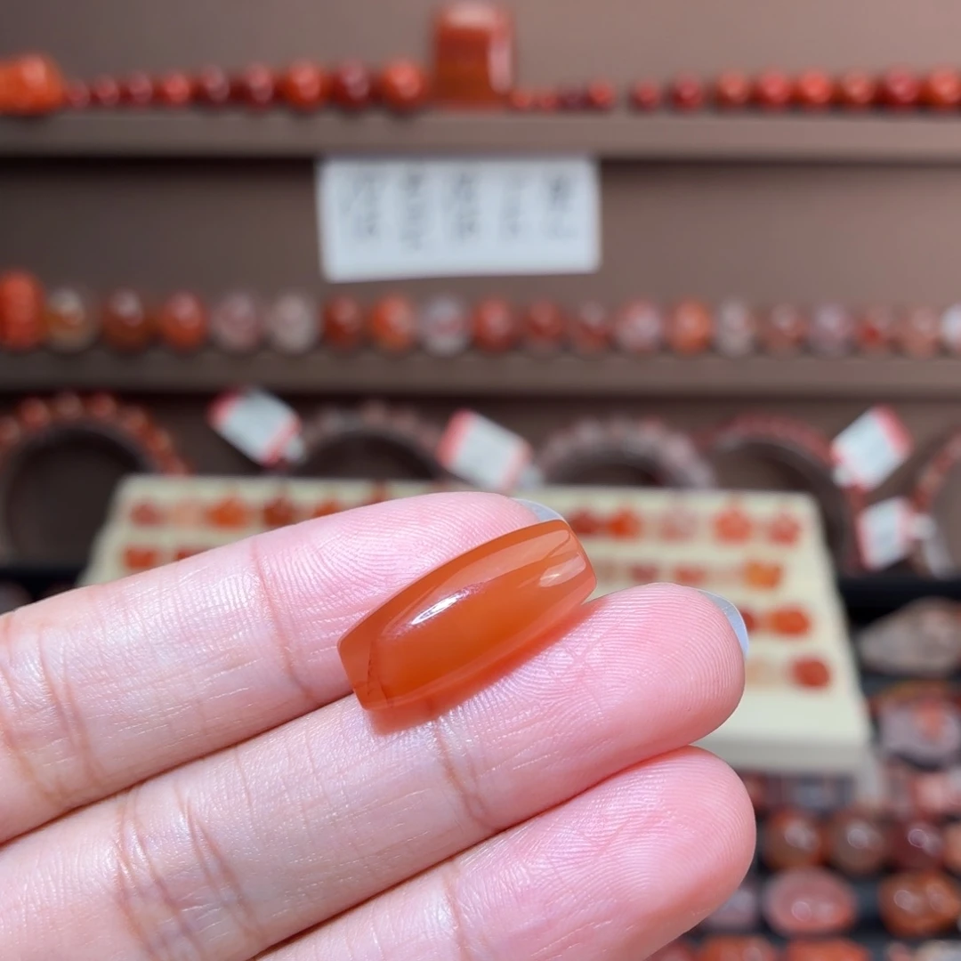 南红玛瑙未镶嵌川料桶珠20*9