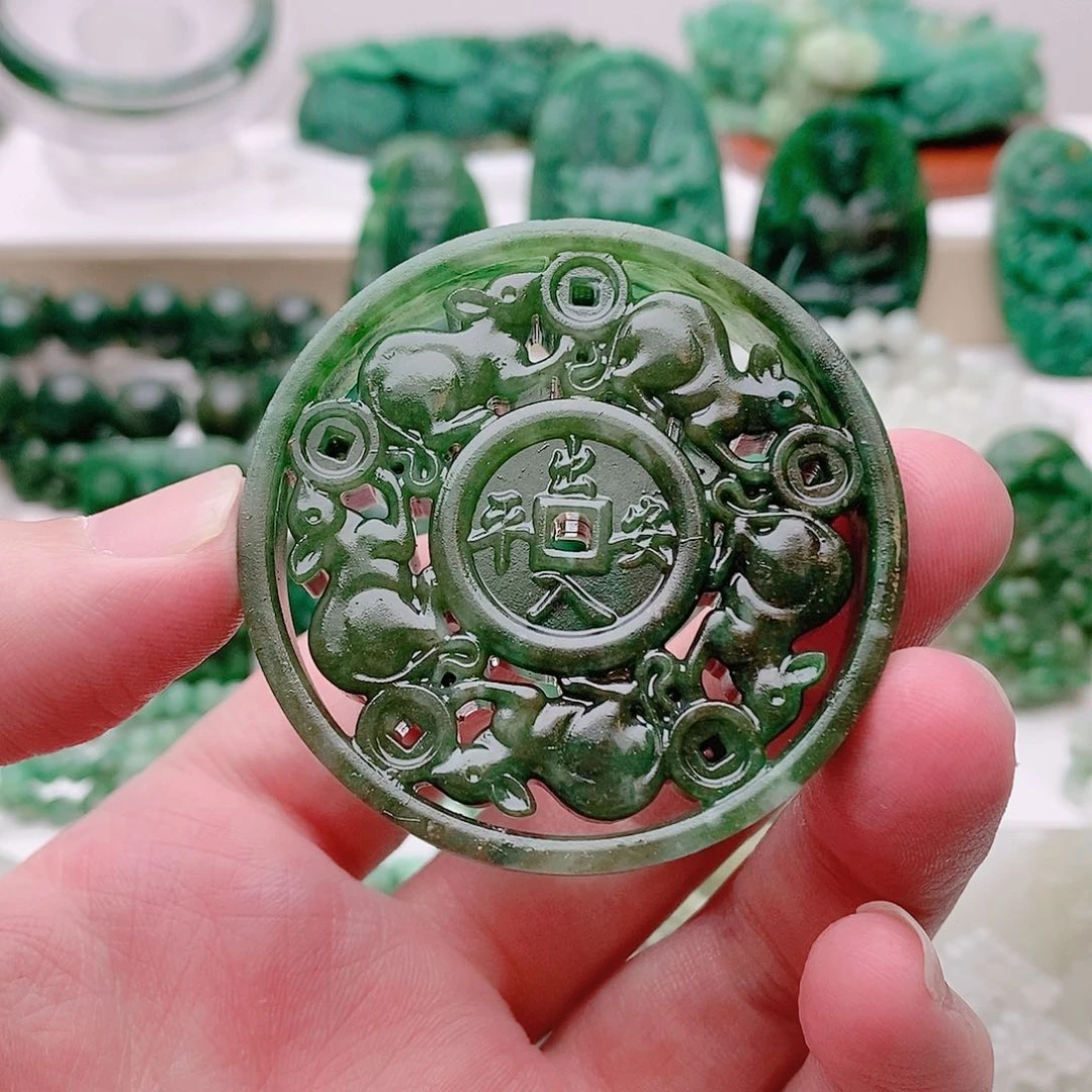 独山玉未镶嵌吊坠