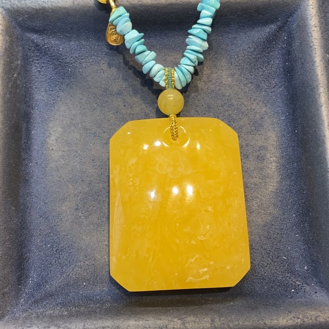 琥珀未镶嵌颈饰蜜蜡