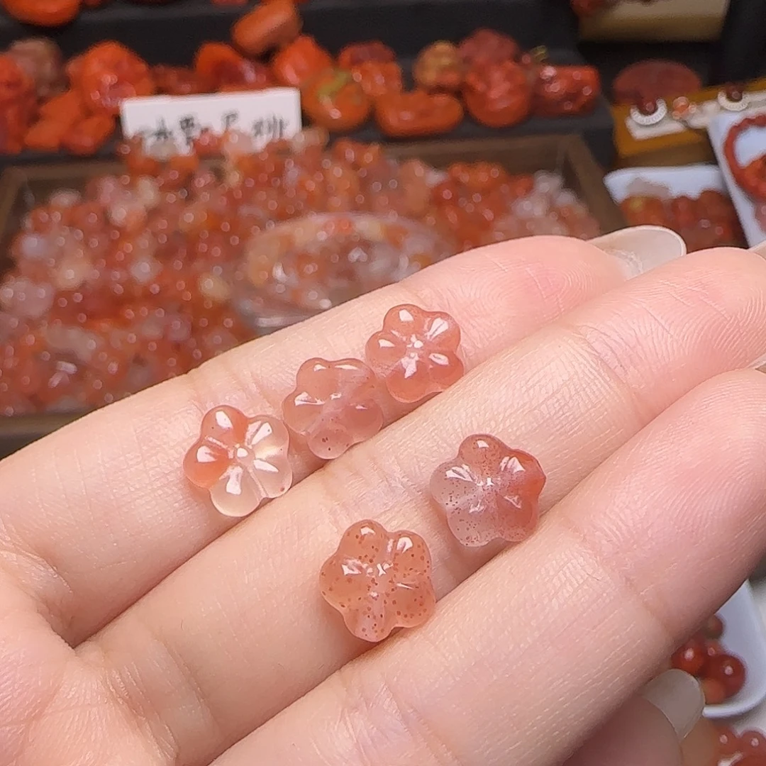 布***噜南红玛瑙未镶嵌颈饰