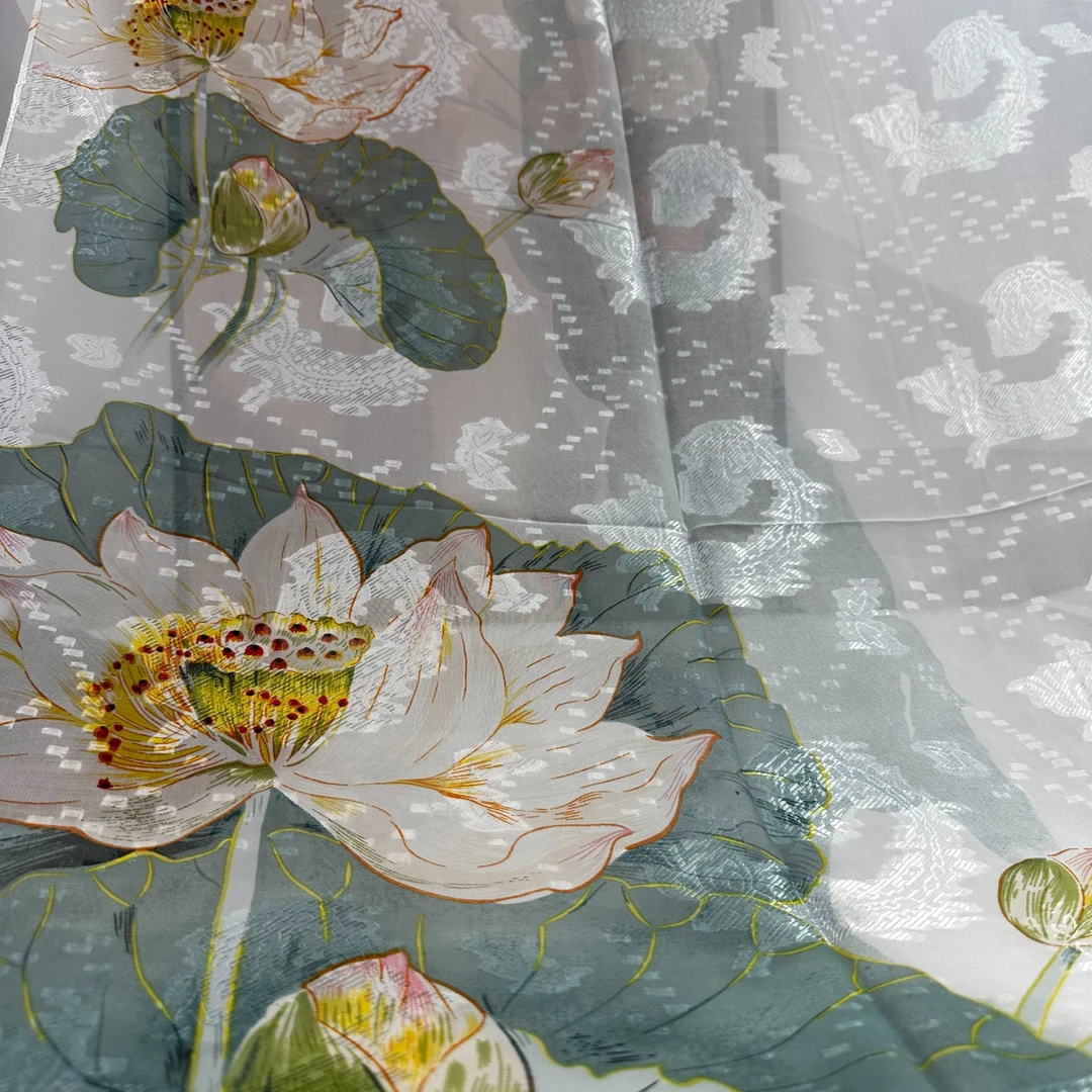 【莲华幽情】A104冬季春秋经典时尚优雅方巾百搭气质护颈薄款丝巾