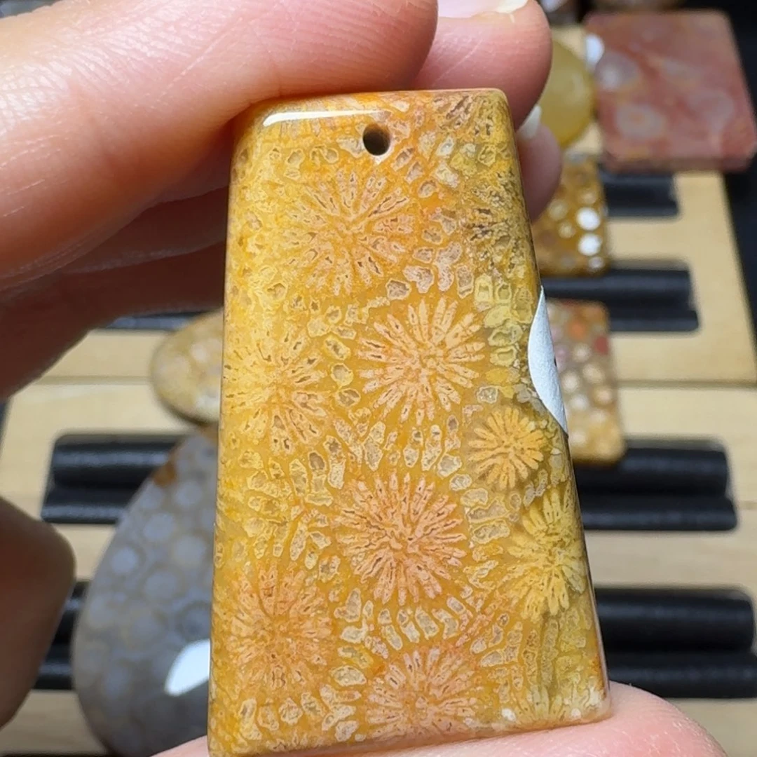 硅化玉黄橘大花未镶嵌