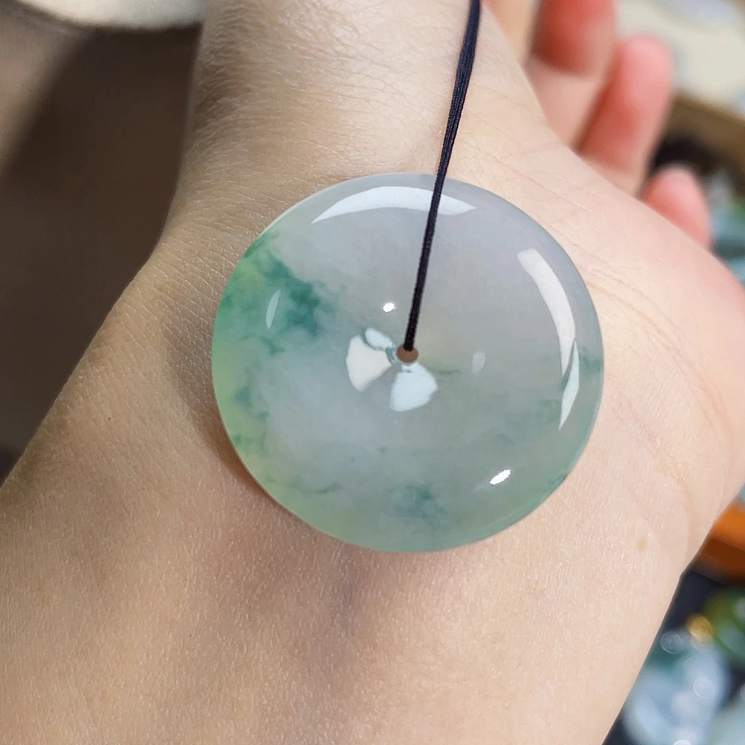 颈饰未镶嵌翡翠吊坠