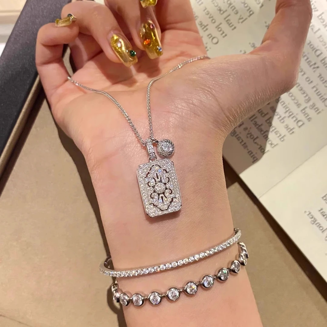钛钢项链 满钻无事牌吊坠项链2025新款爆款高级感轻奢钛钢项链