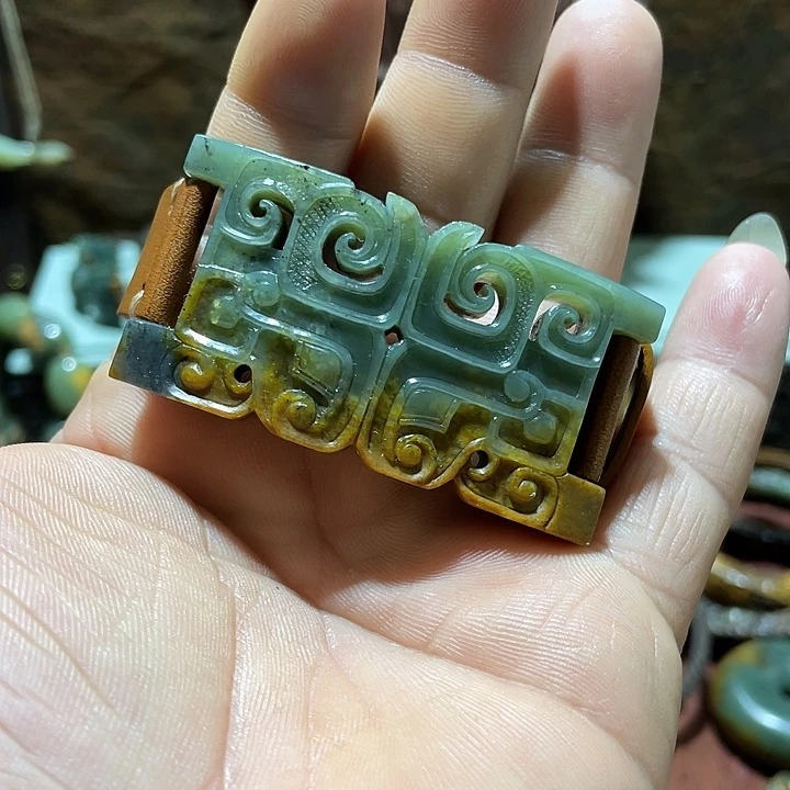 岫岩河磨玉（透闪石质玉）未镶嵌挂件