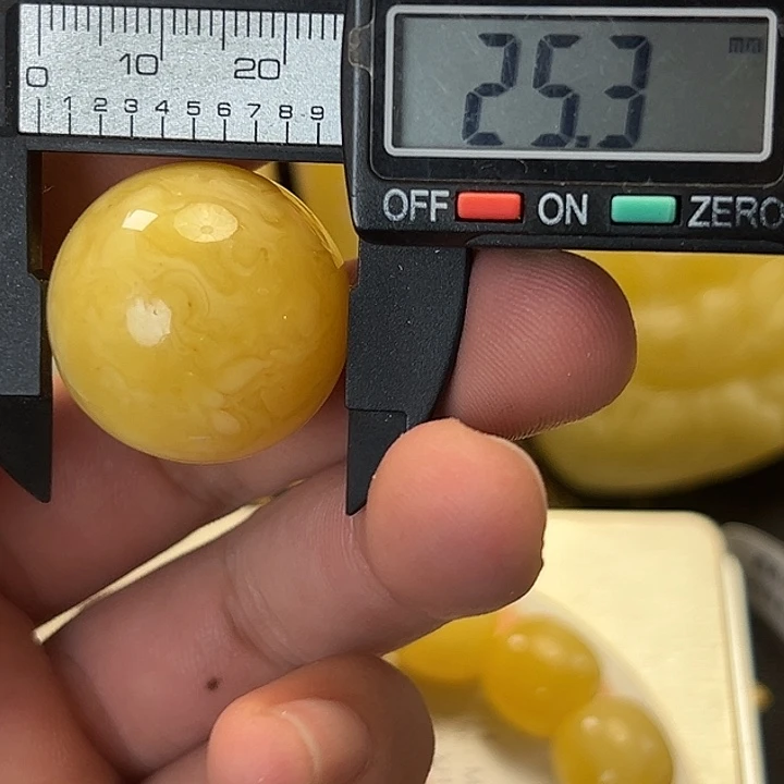 琥珀未镶嵌裸石215