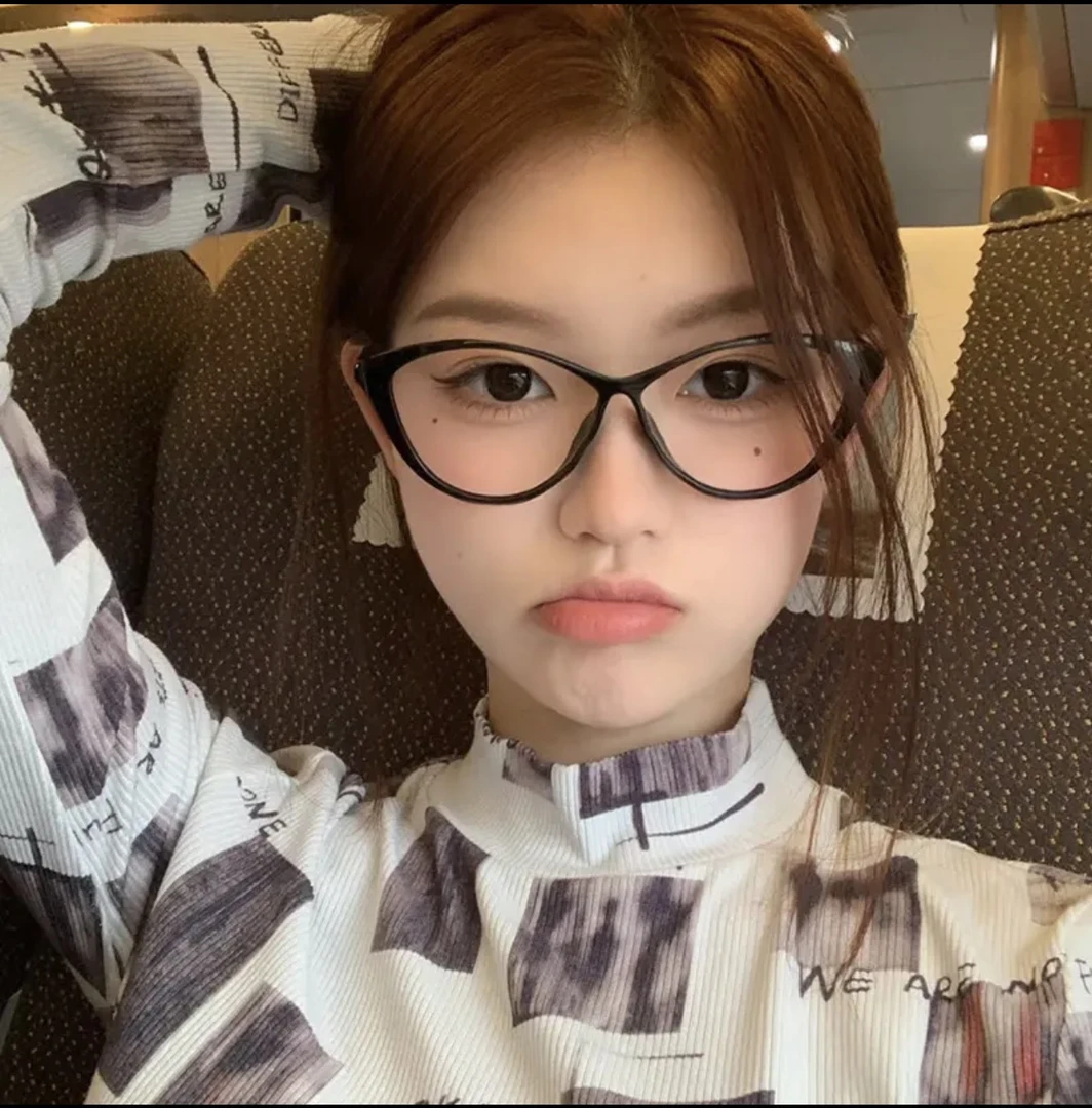 意大利【设计师】复古美式猫眼黑框眼镜女款大脸显瘦素颜神器