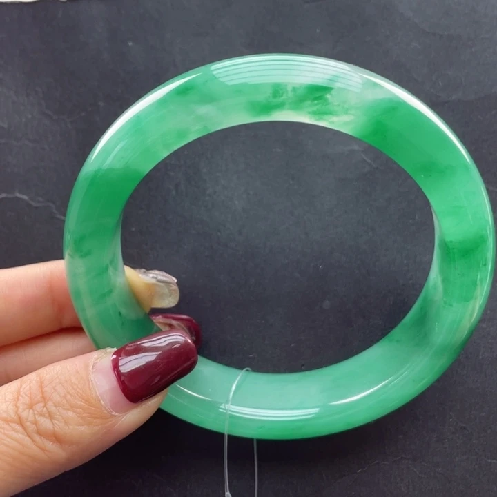 石英质玉手镯未镶嵌薇****室