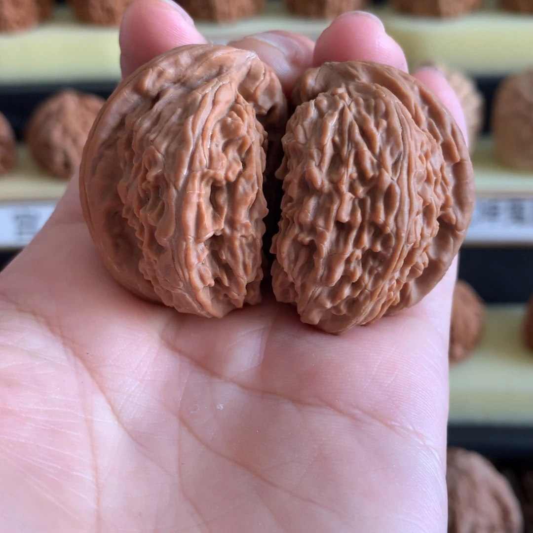 把件文玩核桃文玩核桃白狮子白茬