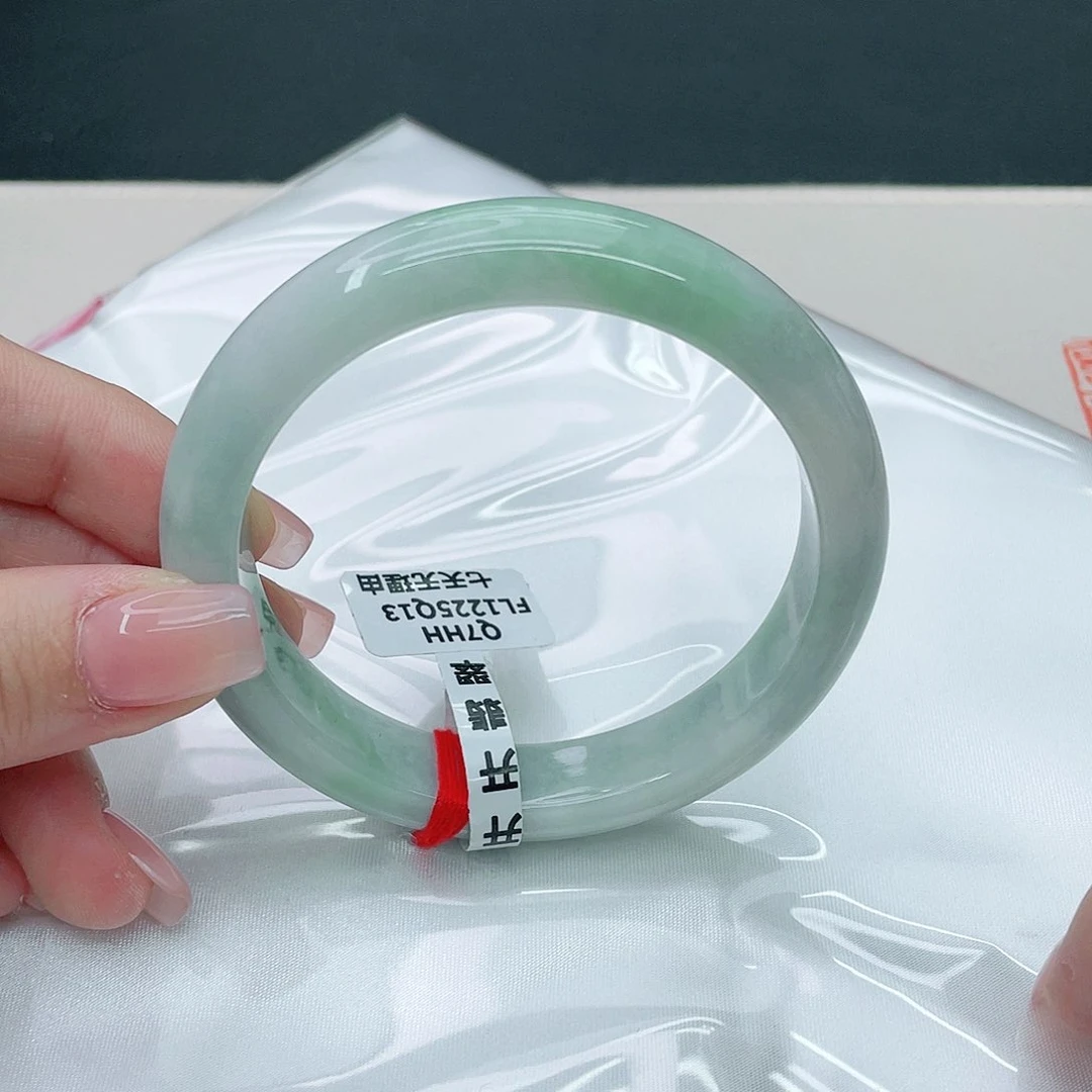 翡翠手镯未镶嵌正60.5