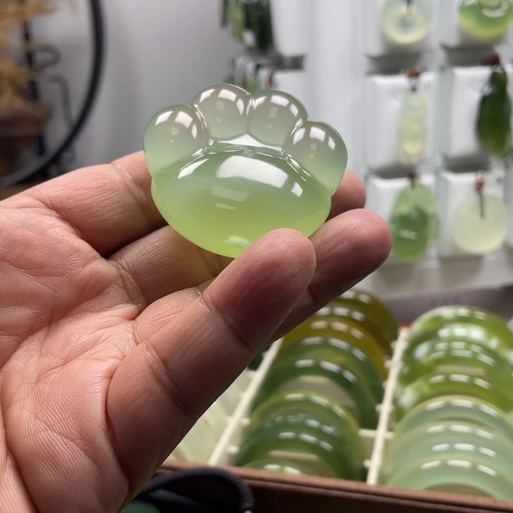 蛇纹石玉合金颈饰